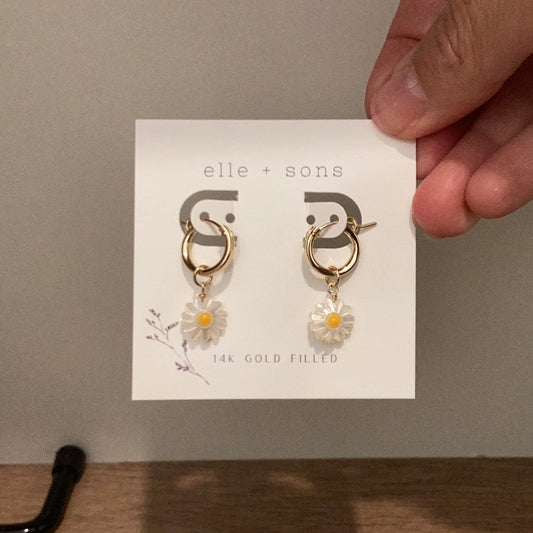 Elle and sons dangly earrings