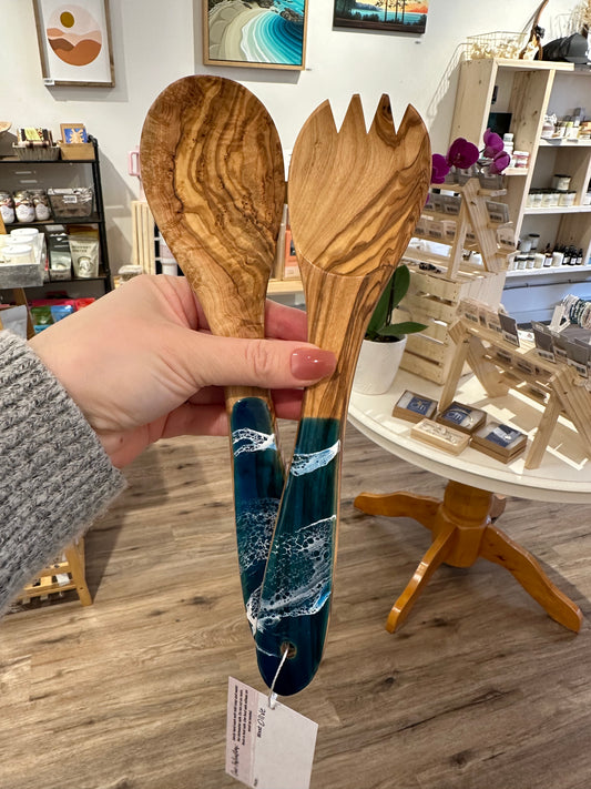 Wood salad servers